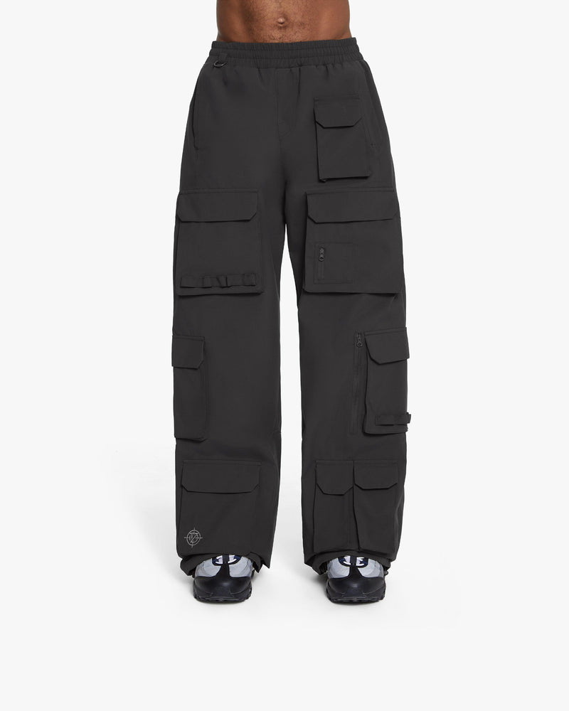 ONYX CARGO BLACK